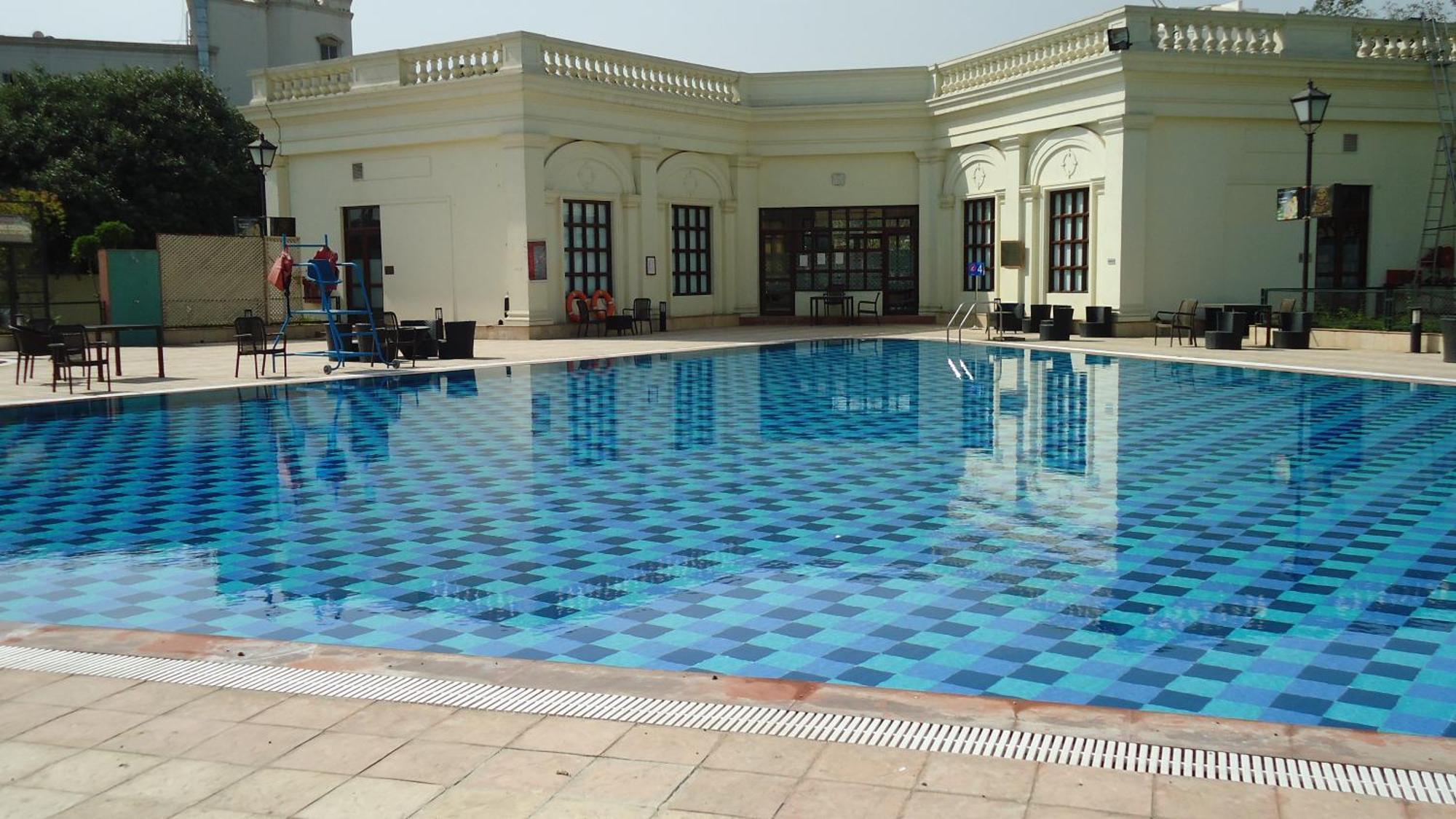 Dlf Club 3 Otel Gurgaon Dış mekan fotoğraf