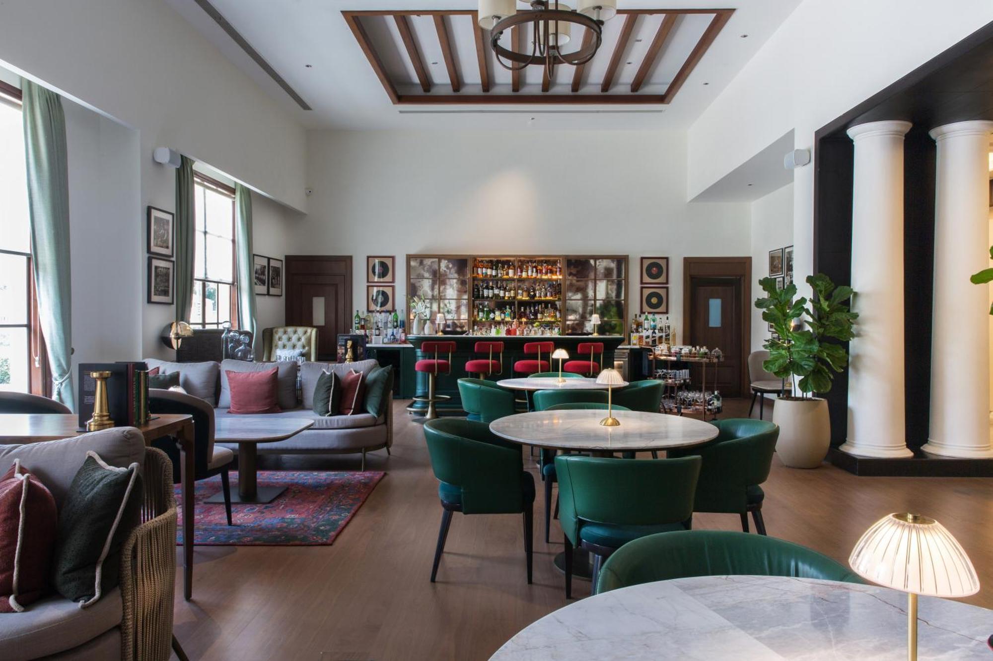 Dlf Club 3 Otel Gurgaon Dış mekan fotoğraf