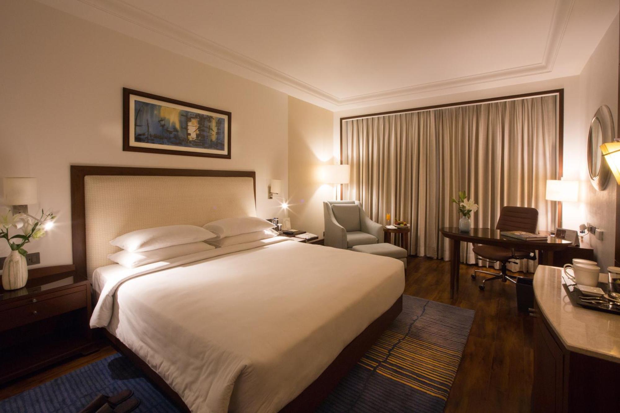 Dlf Club 3 Otel Gurgaon Dış mekan fotoğraf