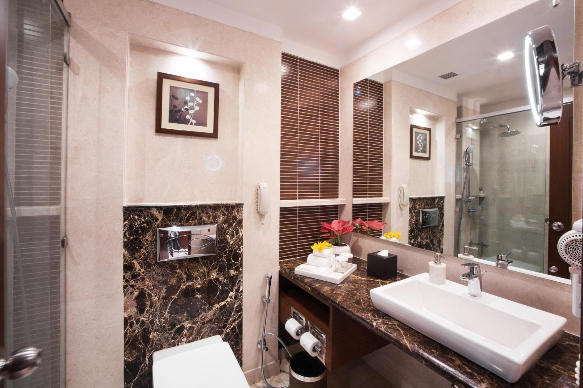 Dlf Club 3 Otel Gurgaon Dış mekan fotoğraf